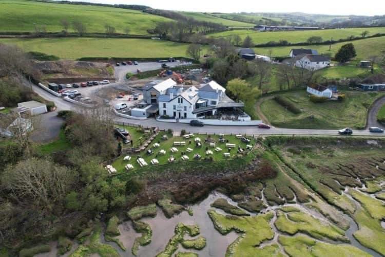 The Teifi Waterside Hotel Cardigan Bagian luar foto